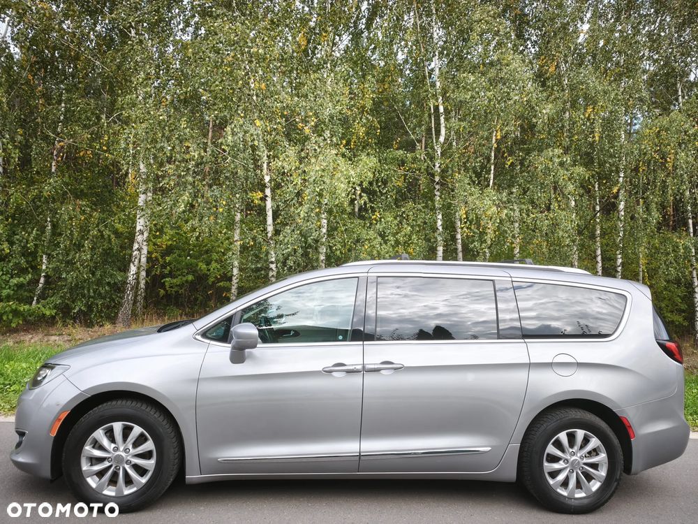 Chrysler Pacifica 2018 photo 5
