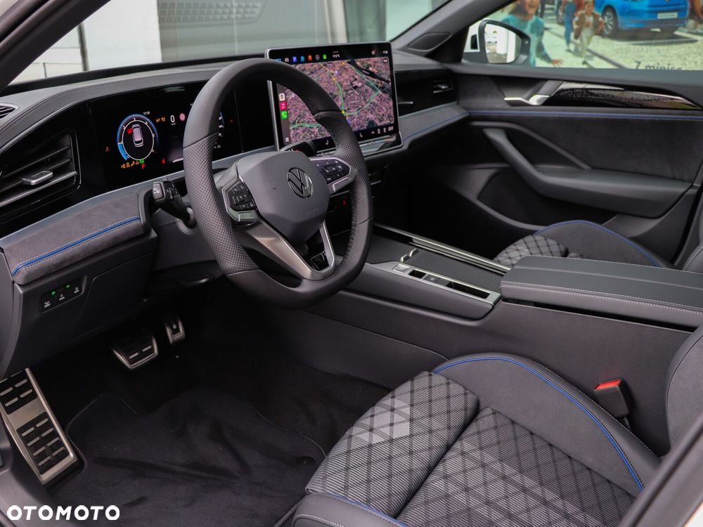 Volkswagen Passat - 14