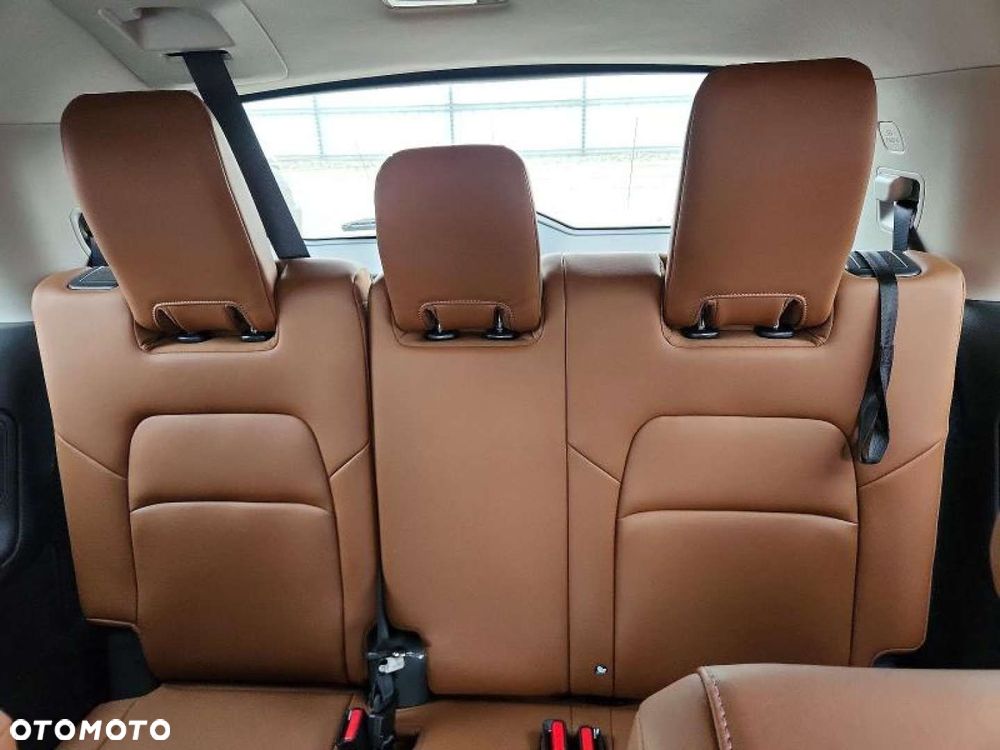 Nissan Pathfinder - 12