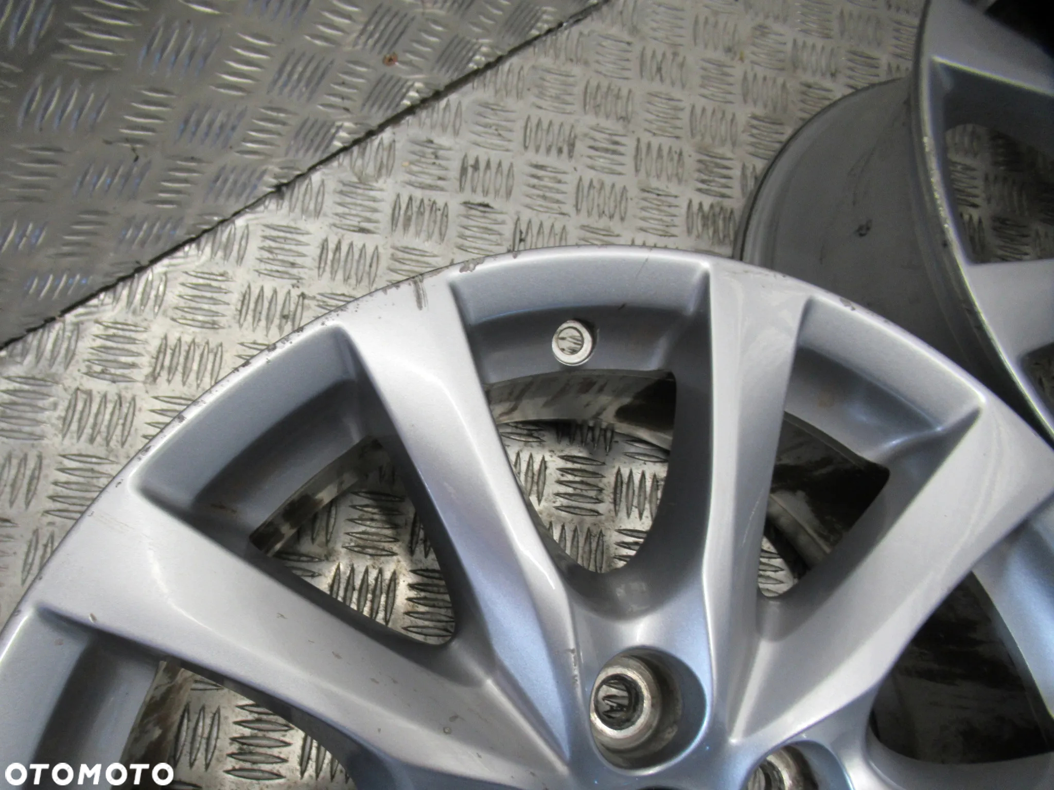 Felgi Mazda 3 5 6 7,5Jx17 et50 5x114,3 - 11