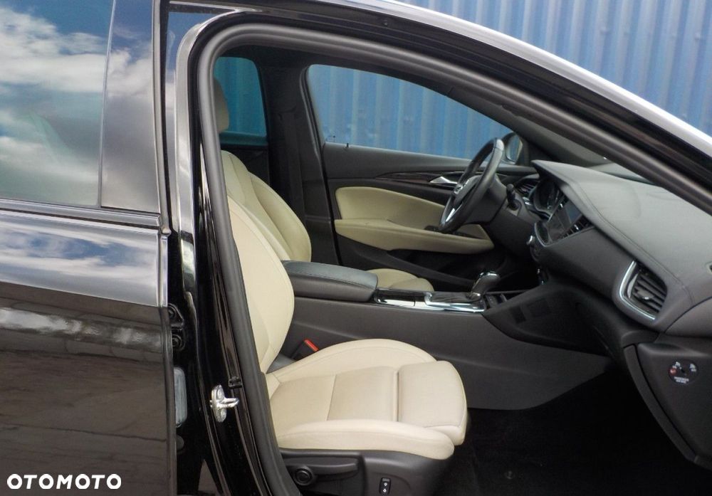 Opel Insignia - 20