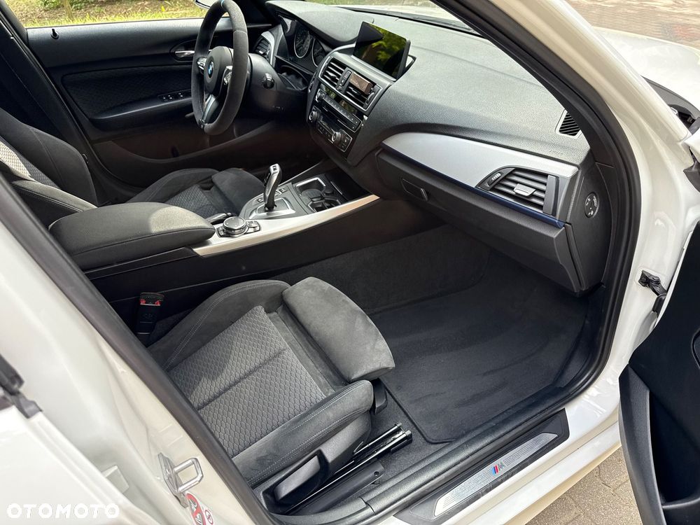 BMW Seria 1 116d M Sport Shadow - 21