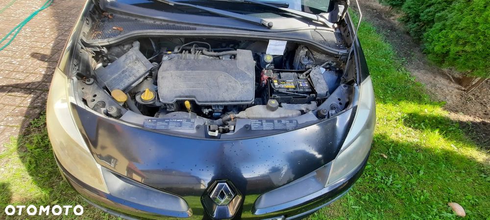 Renault Clio 1.2 16V Authentique - 10