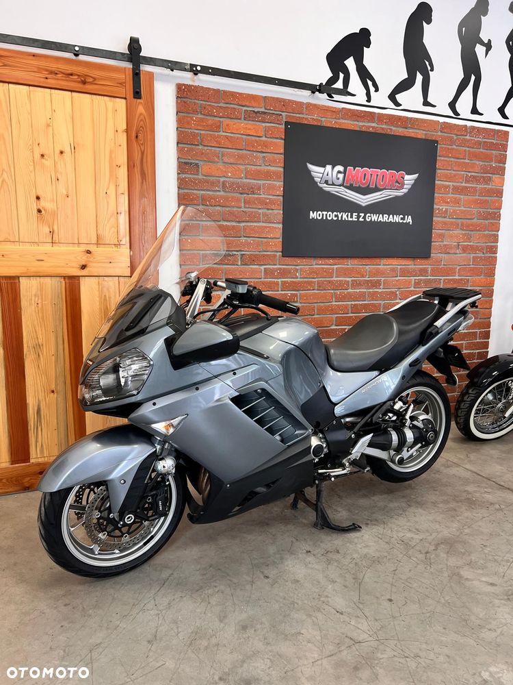 Kawasaki GTR - 12