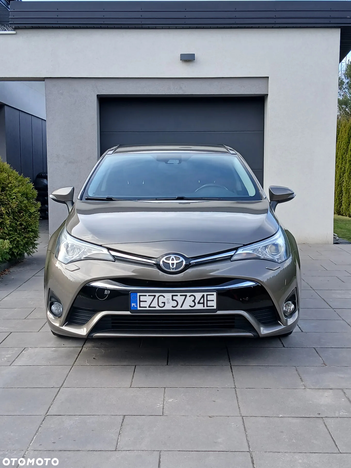 Toyota Avensis Combi 1.8 Life - 2