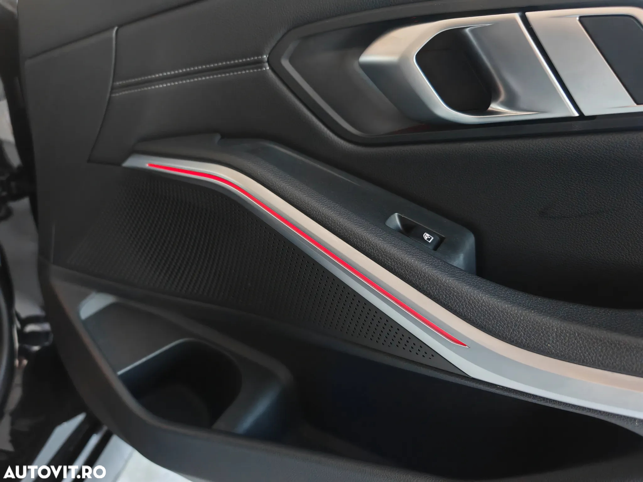 BMW Seria 3 320i Aut. M Sport - 16