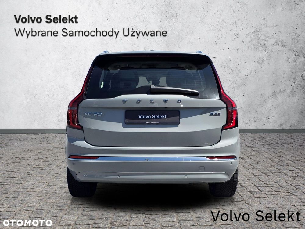 Volvo XC 90 - 9