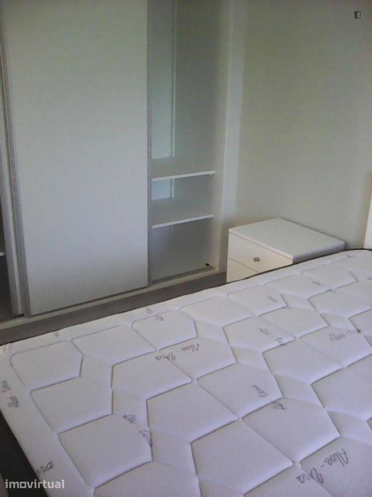 Quarto - localizado em Viana do castelo - Grande imagem: 3/10