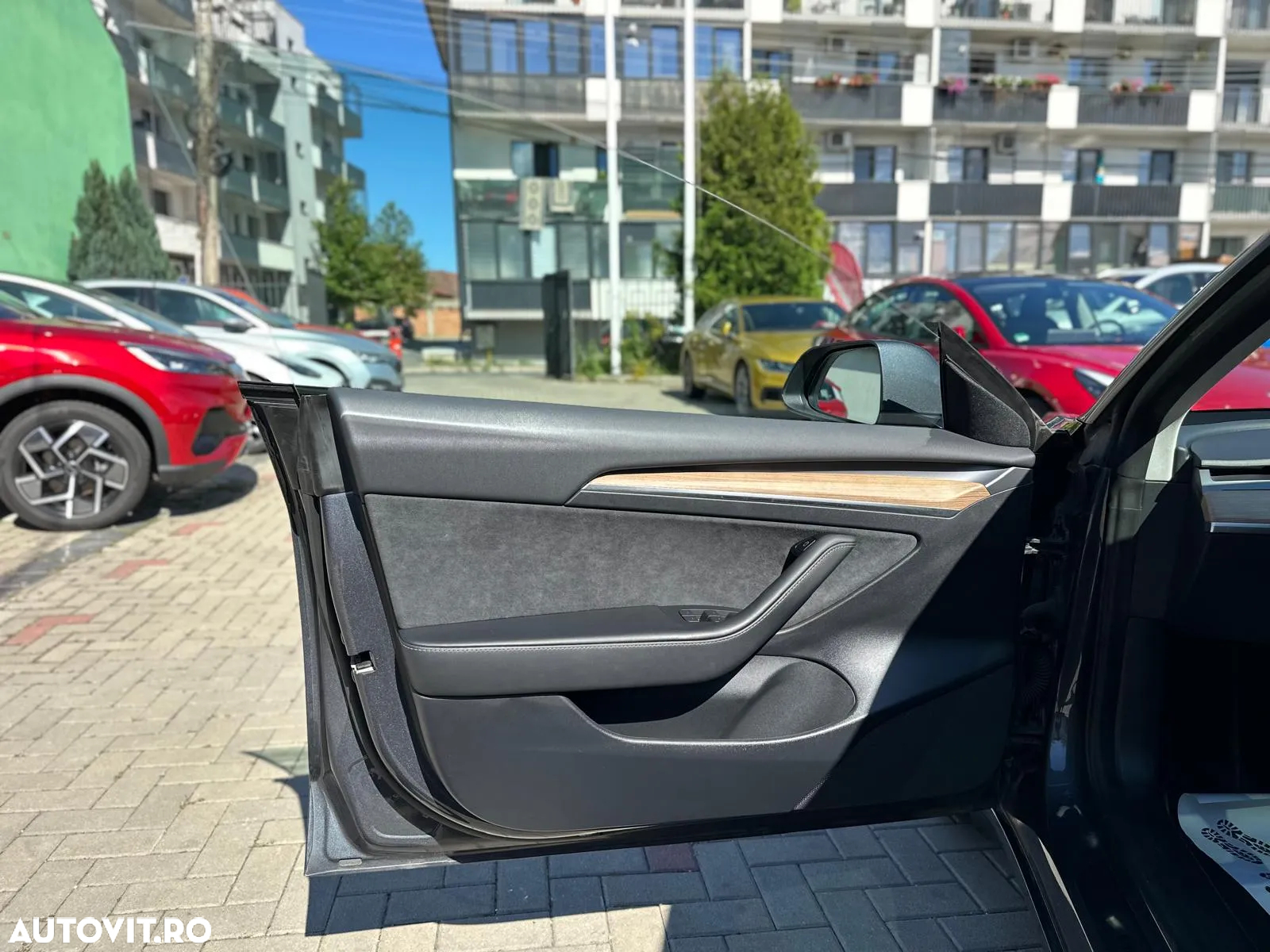 Tesla Model 3 Langstreckenbatterie Allradantrieb Dual Motor - 32