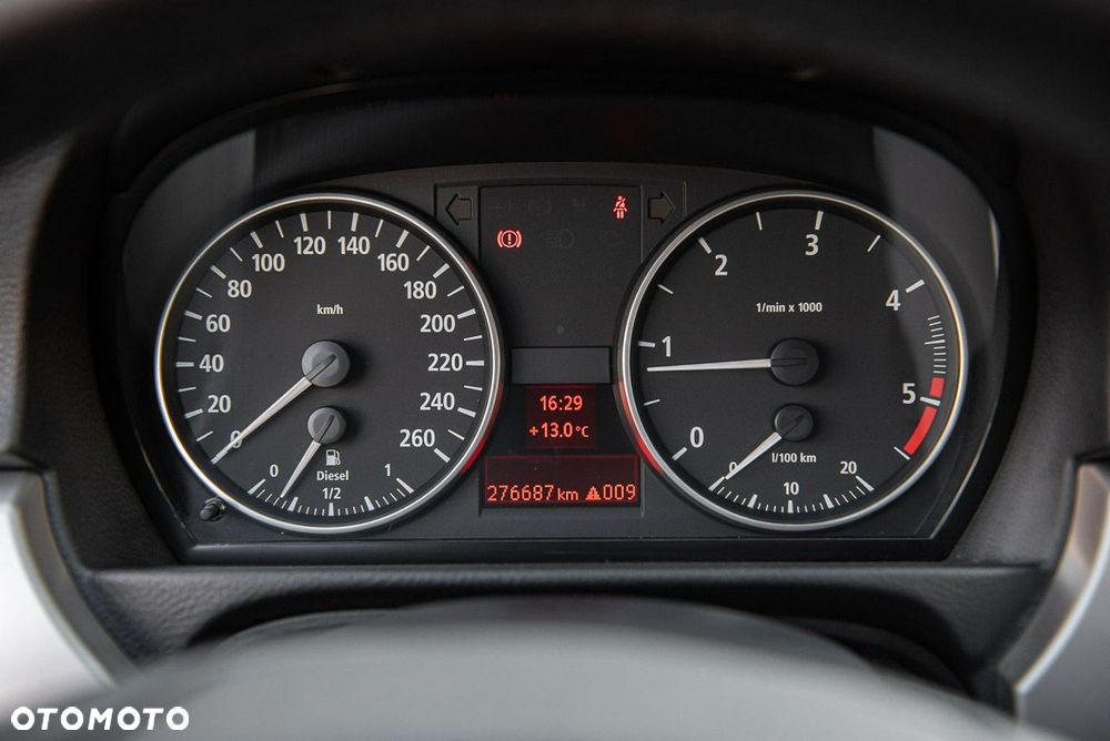 BMW Seria 3 320d - 25