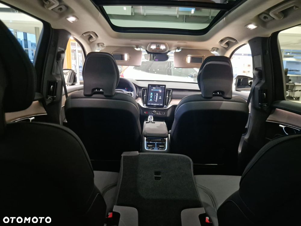 Volvo XC 90 T8 AWD Plug-In Hybrid Plus Black Edition 7os - 25