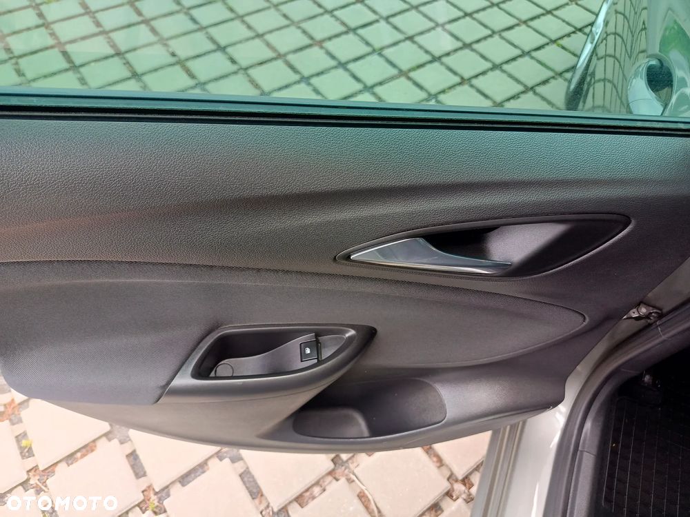Opel Astra 1.4 Turbo Innovation - 25