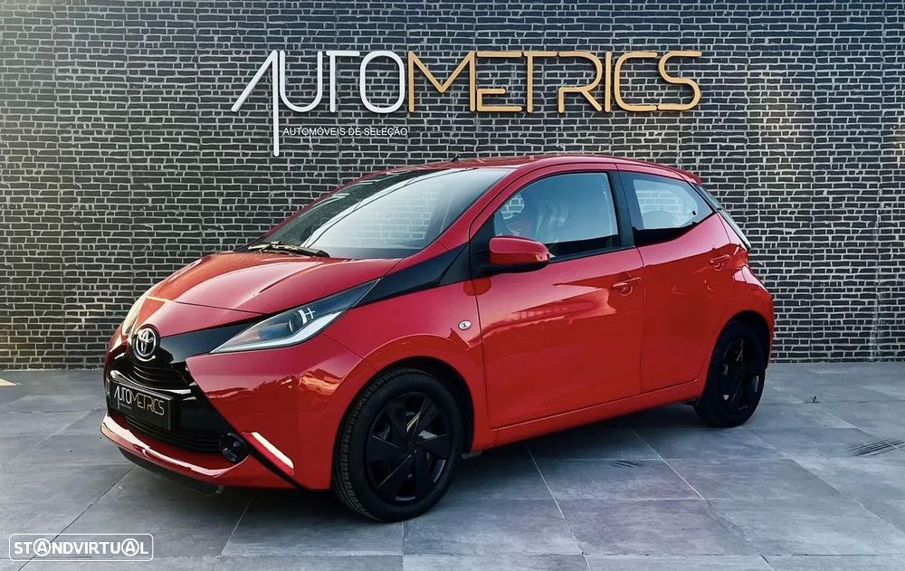 Toyota Aygo 1.0 X-Play - 1