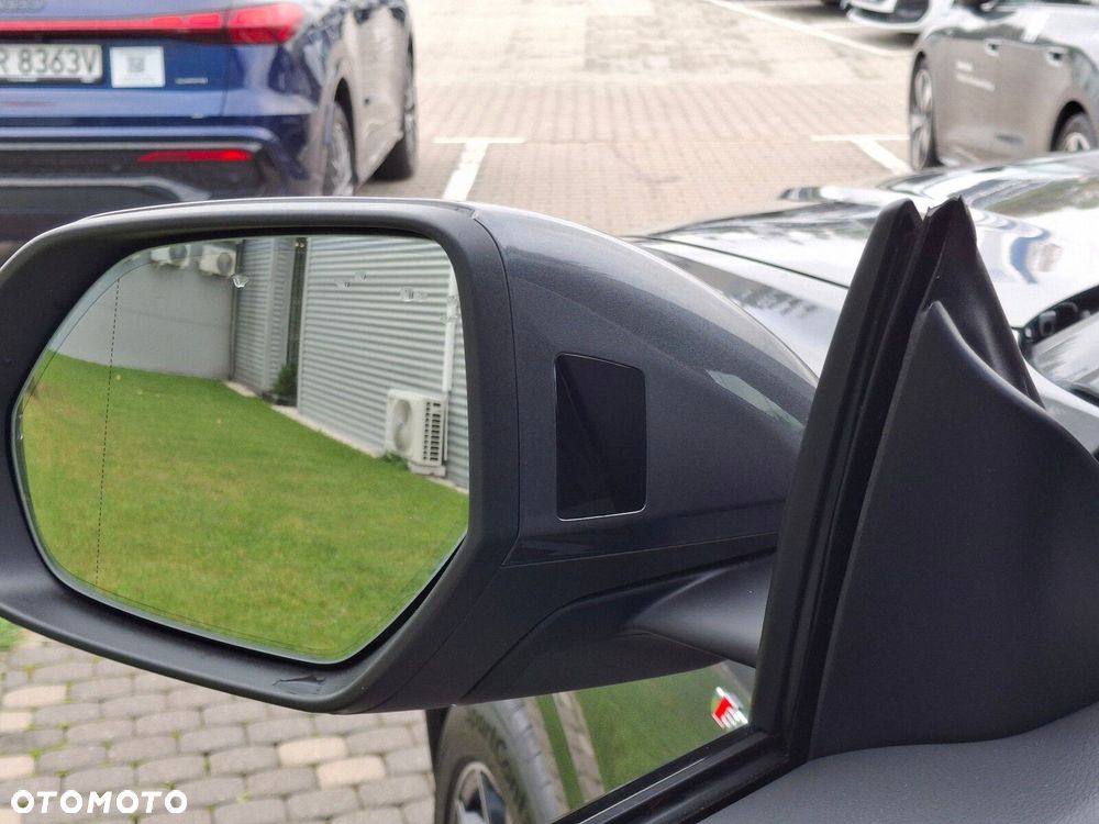Audi Q8 - 32