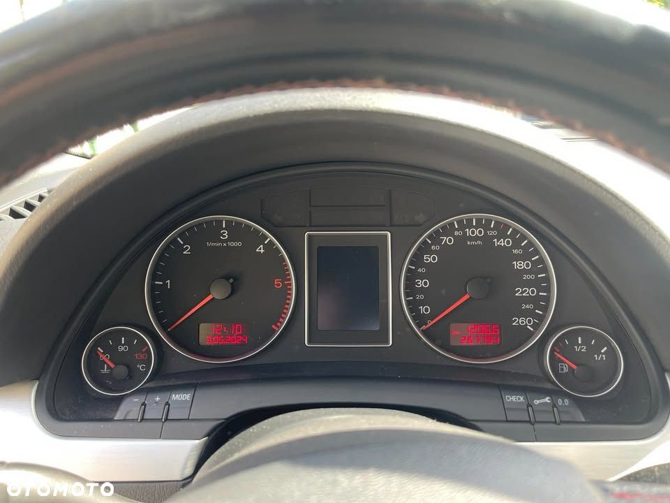 Audi A4 Limousine 2.0 TDI - 5