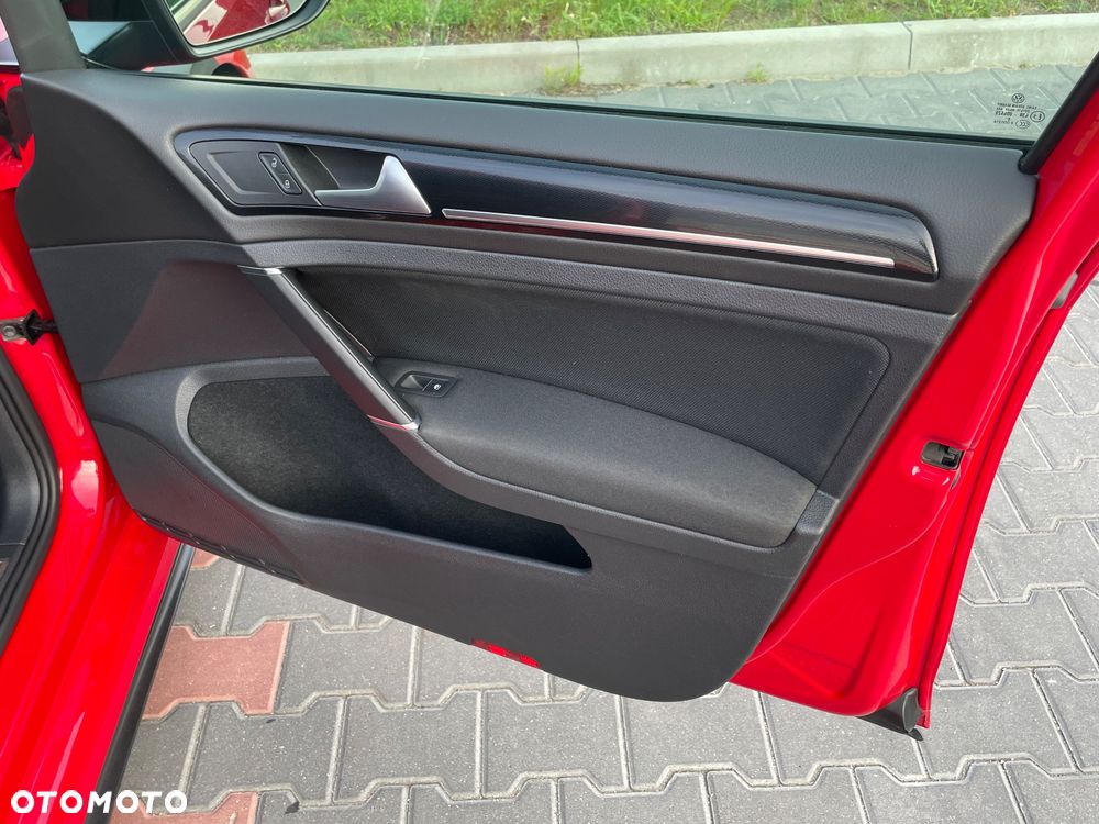 Volkswagen Golf GTI Performance BlueMotion Technology DSG - 22