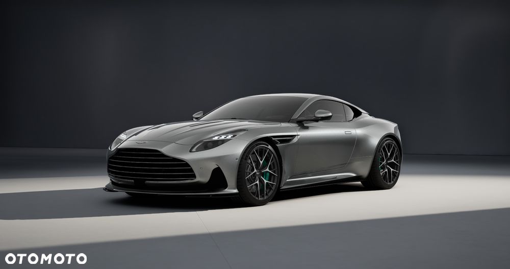 Aston Martin DB12 - 1