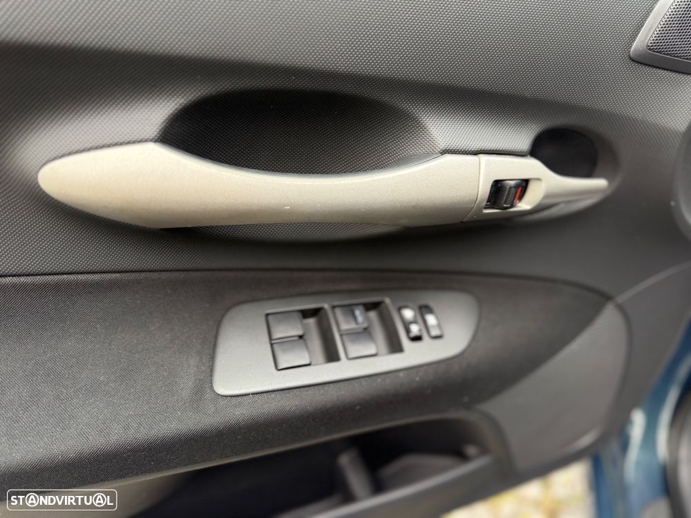 Toyota Auris 1.4 D-4D AC - 12