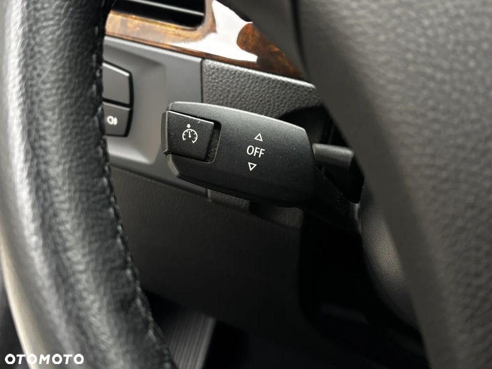 BMW Seria 3 - 37