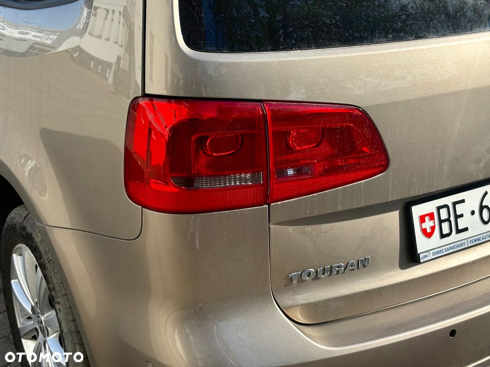 Volkswagen Touran 1.4 TGI BlueMotion DSG Cup - 6