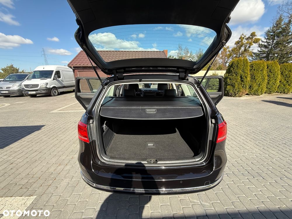 Volkswagen Passat 2.0 TDI DPF Sportline DSG - 15