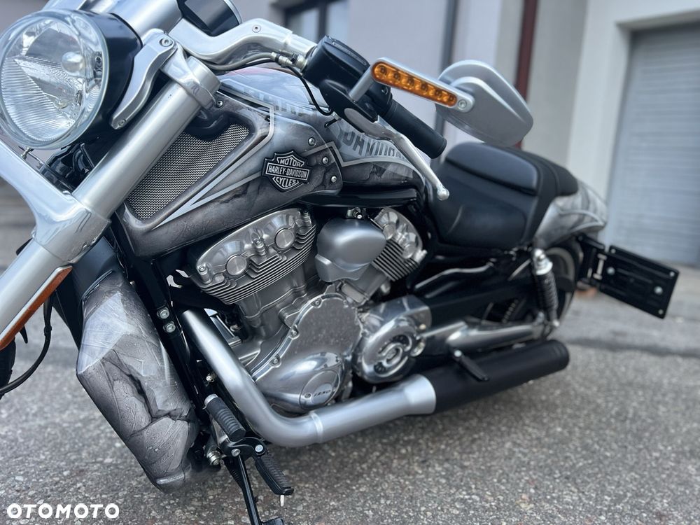 Harley-Davidson V-Rod Muscle - 29
