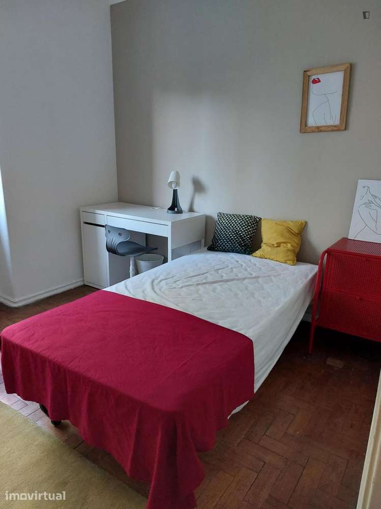 Quarto - localizado em Pontinha Lisbon - Grande imagem: 2/9