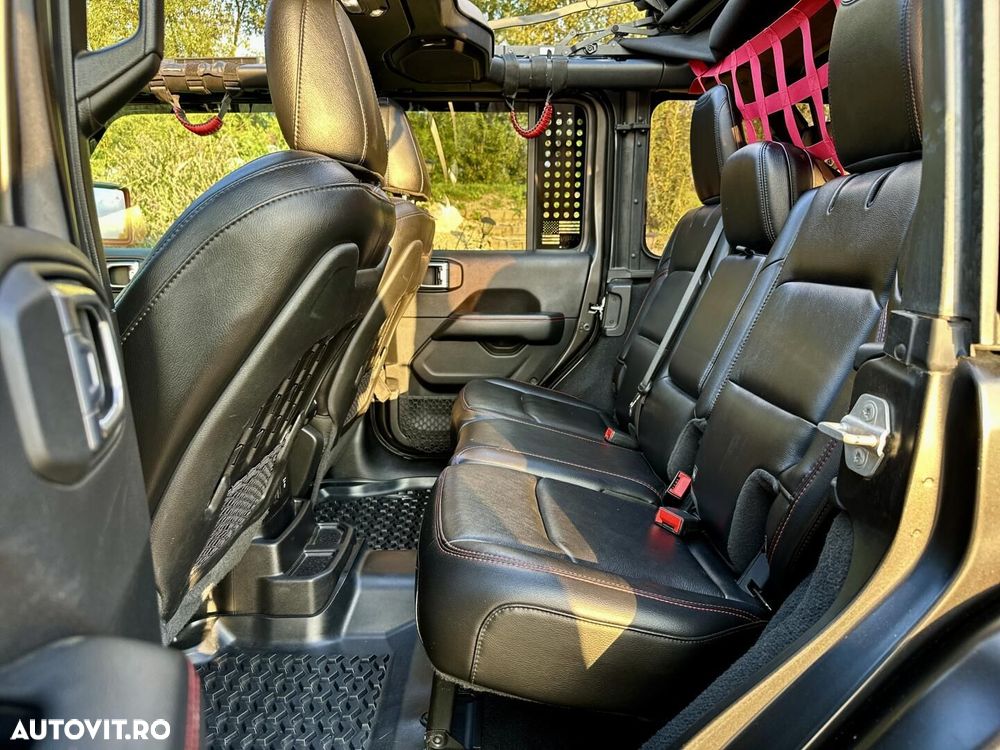 Jeep Wrangler - 13