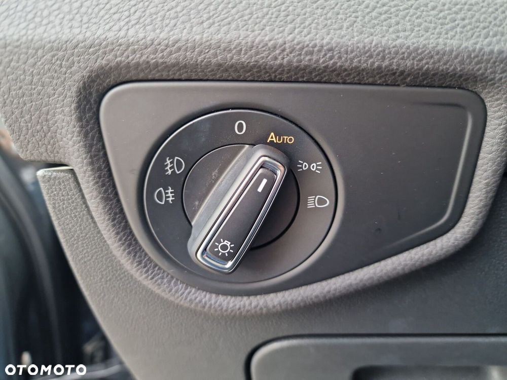 Volkswagen Touran 2.0 TDI BMT Comfortline DSG - 31
