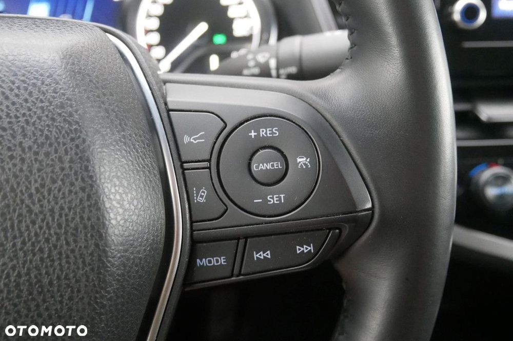 Toyota Camry 2.5 Hybrid Comfort CVT - 25