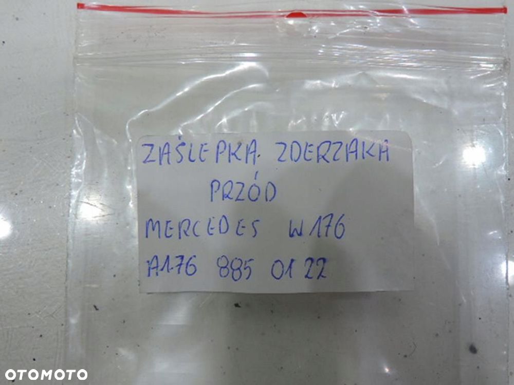 ZAŚLEPKA ZDERZAKA PRZÓD MERCEDES W176 - 3