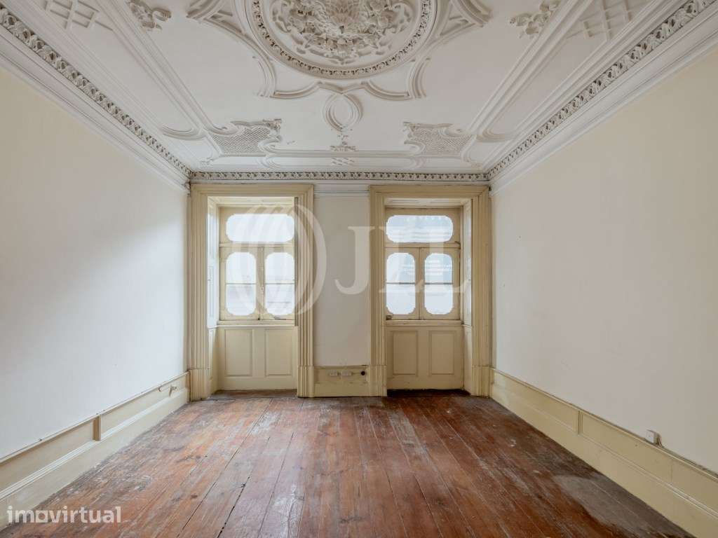 Prédio para reabilitar, com PIP aprovado, no Porto - Grande imagem: 2/23