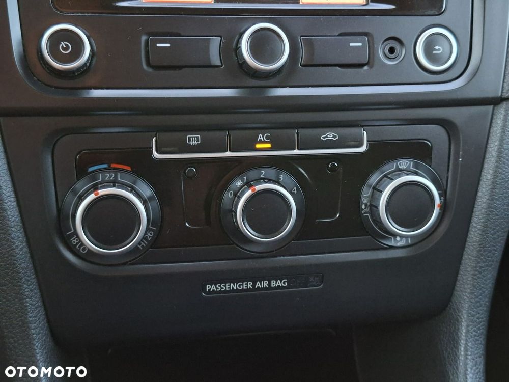 Volkswagen Golf - 19