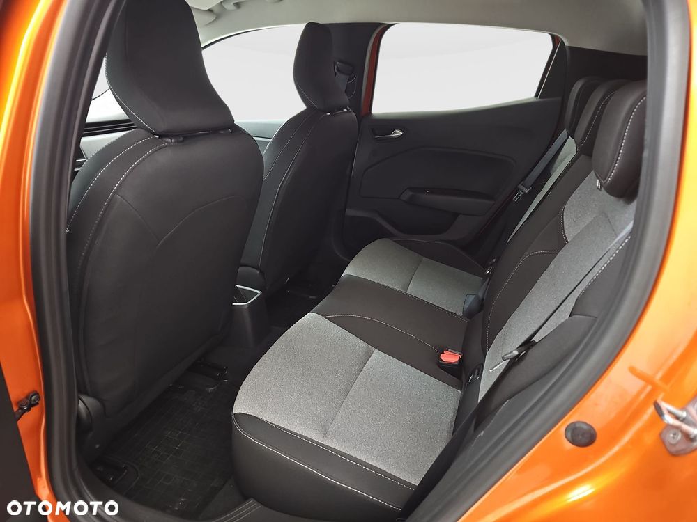 Renault Clio 1.0 TCe Evolution - 23