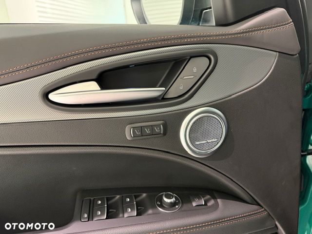 Alfa Romeo Stelvio 2.0 Turbo Intensa Q4 - 13