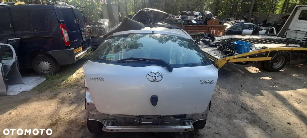 Yaris 2 YARIS II Kompletna Klapa bagażnika lakier 1e7 - 2
