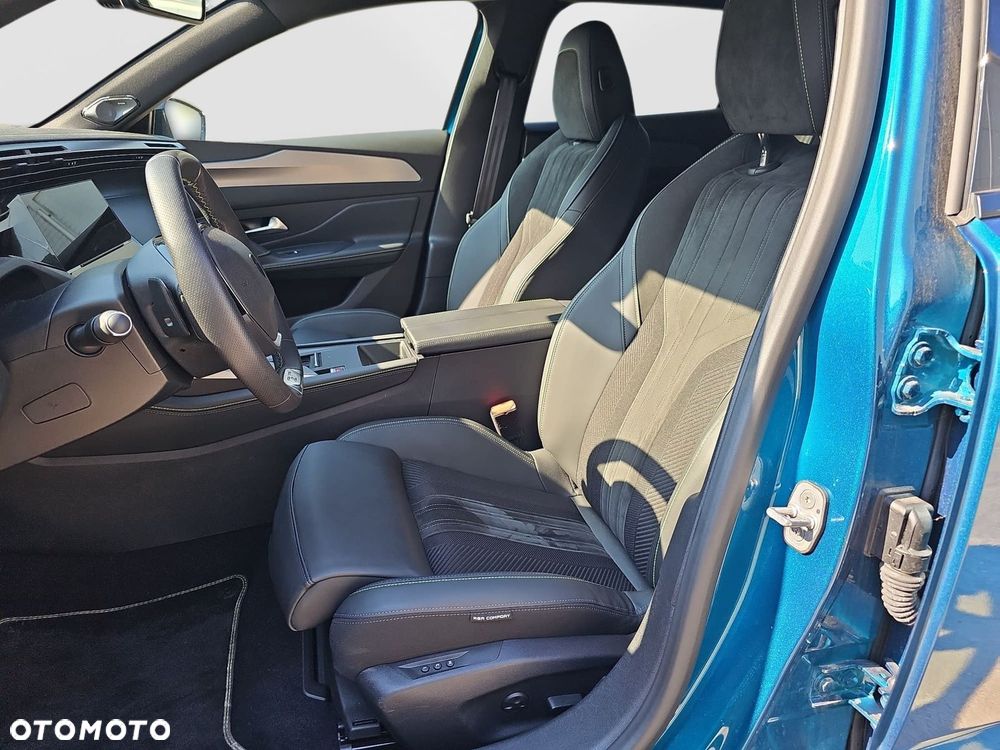 Peugeot 408 - 12