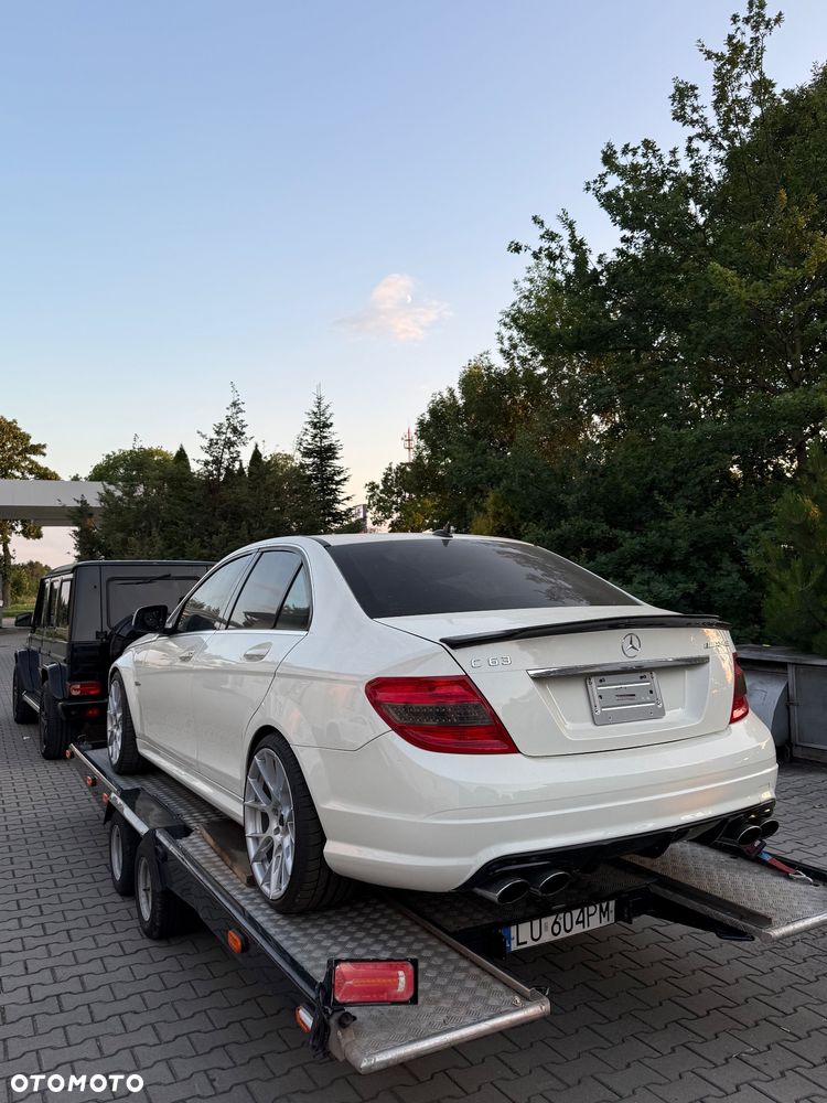 Mercedes-Benz Klasa C 63 AMG 7G-TRONIC - 15