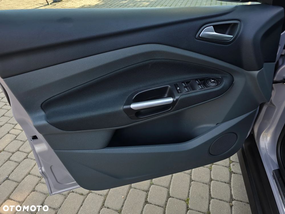 Ford C-MAX 1.6 Ti-VCT Titanium - 19