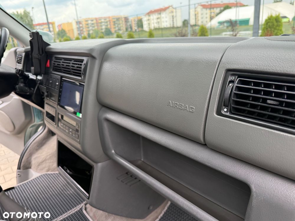 Volkswagen Multivan TDI - 23