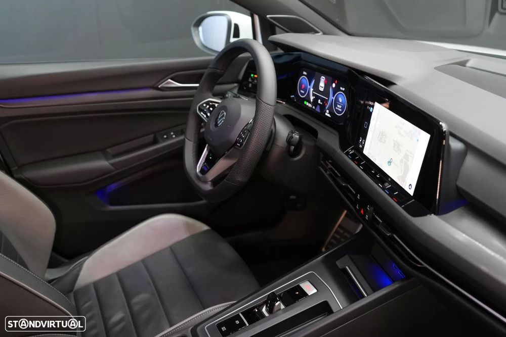 VW Golf 2.0 TDI GTD DSG - 23