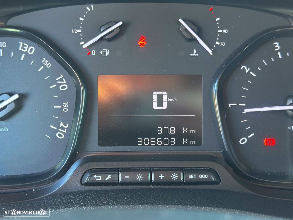 Peugeot Traveller 1.5 BlueHDi L2H1 Standard - 15