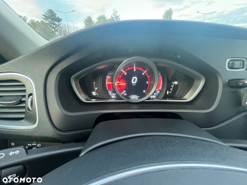 Volvo V40 - 20