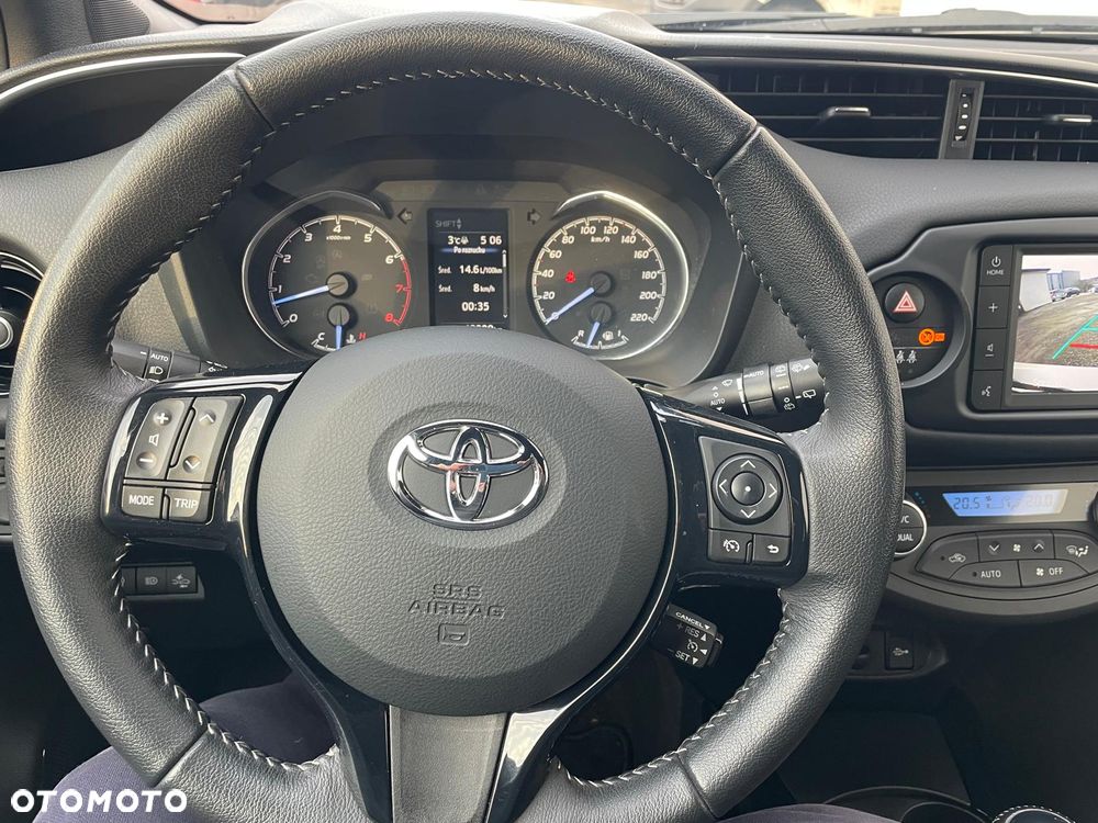 Toyota Yaris 1.5 Selection - 4