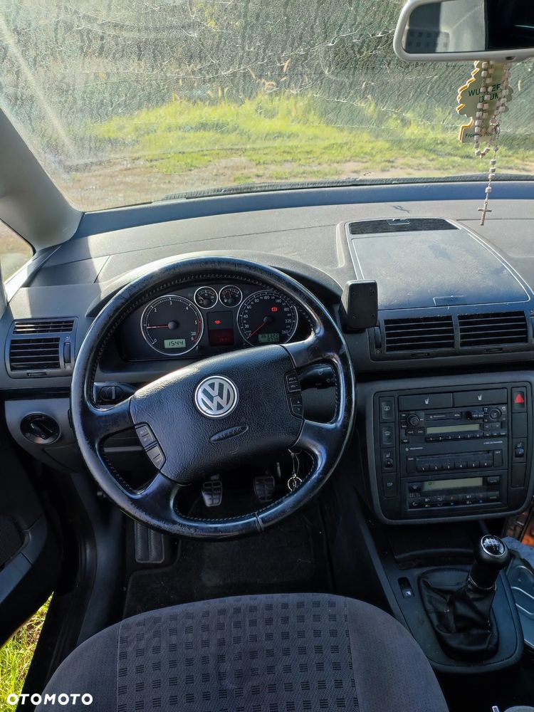 Volkswagen Sharan 1.9 TDI Comfortline - 14
