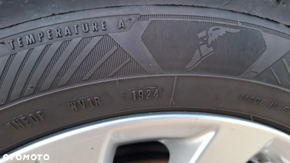 Toyota Auris 1.8 VVT-i Automatik Edition S+ - 17