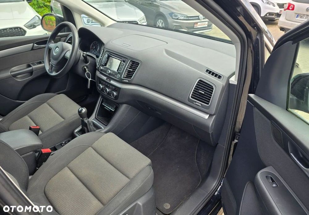 Volkswagen Sharan - 12