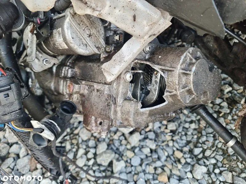 Volkswagen Golf - 10