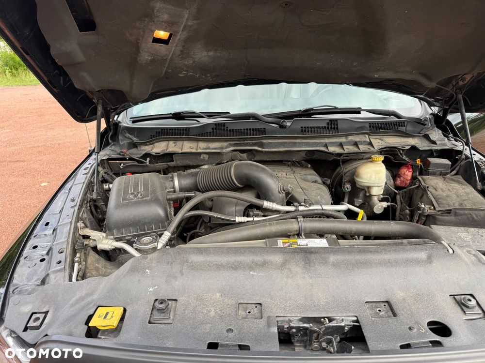 Dodge RAM 5.7 4x4 - 25