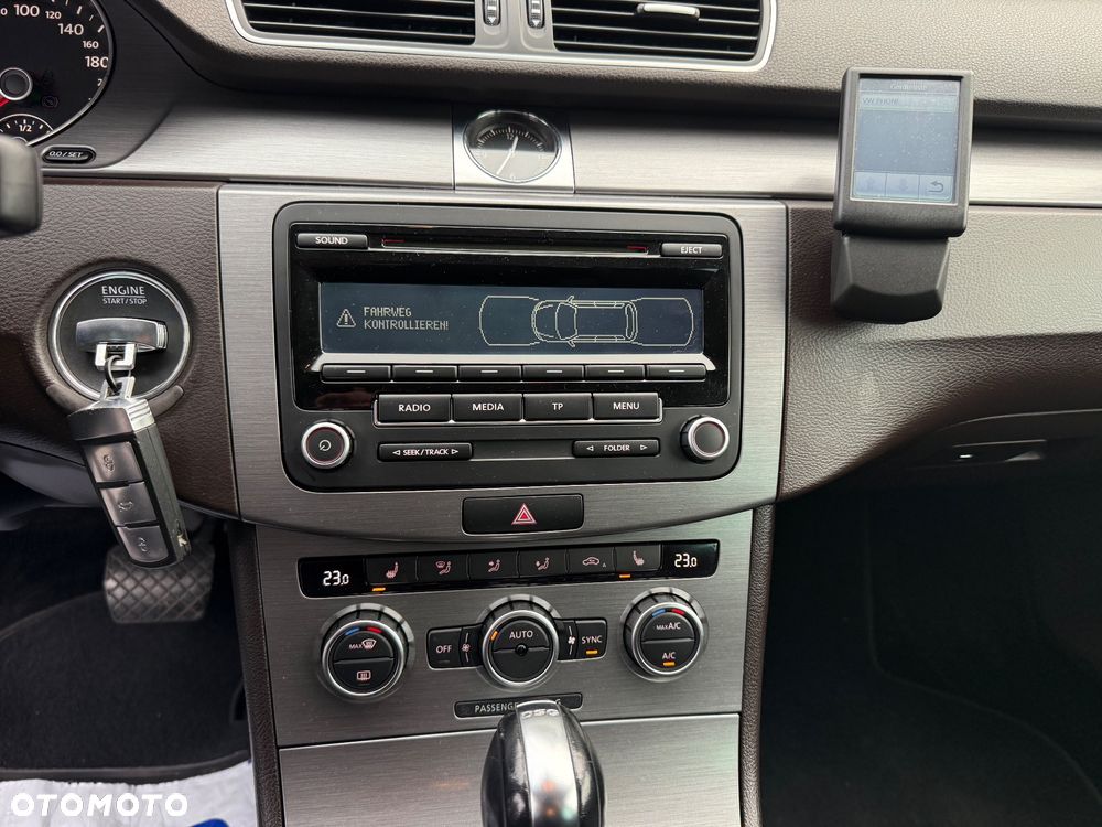 Volkswagen Passat 2.0 TDI Comfortline DSG - 28